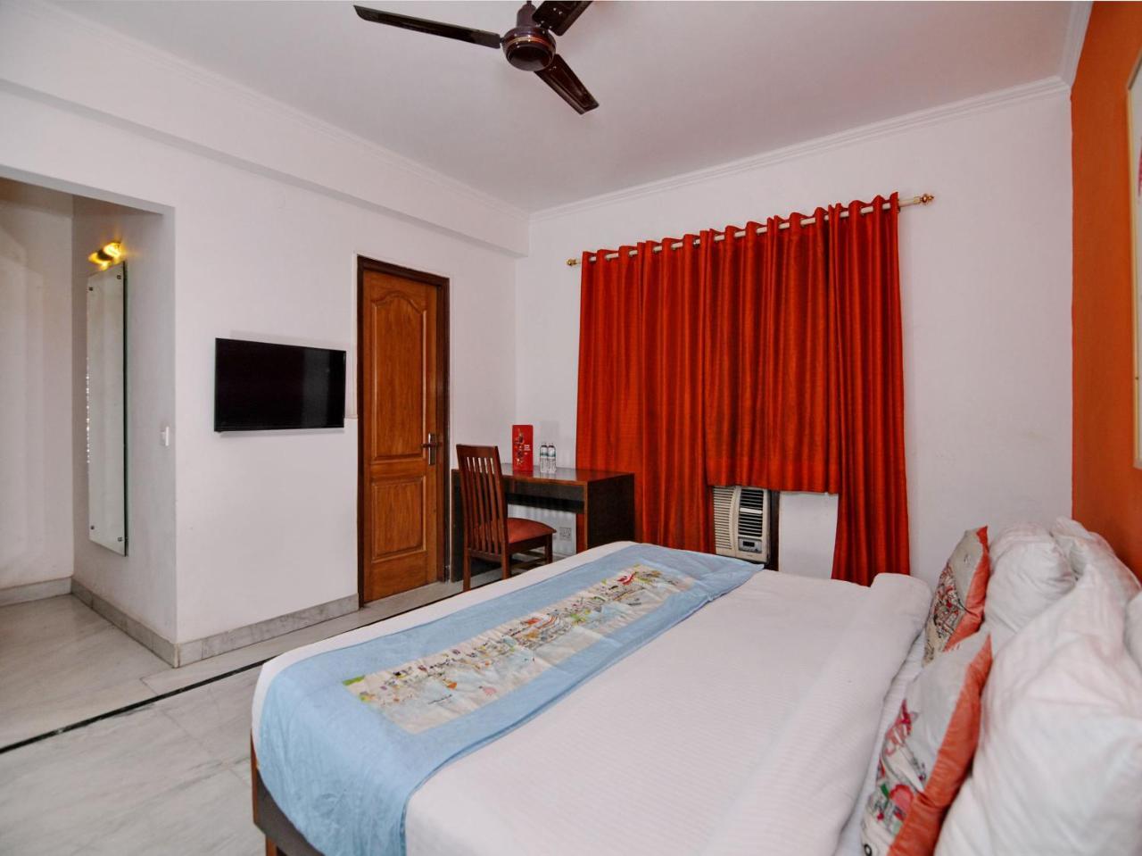 Oyo Flagship 592 Hauz Khas Village Нью-Делі Екстер'єр фото