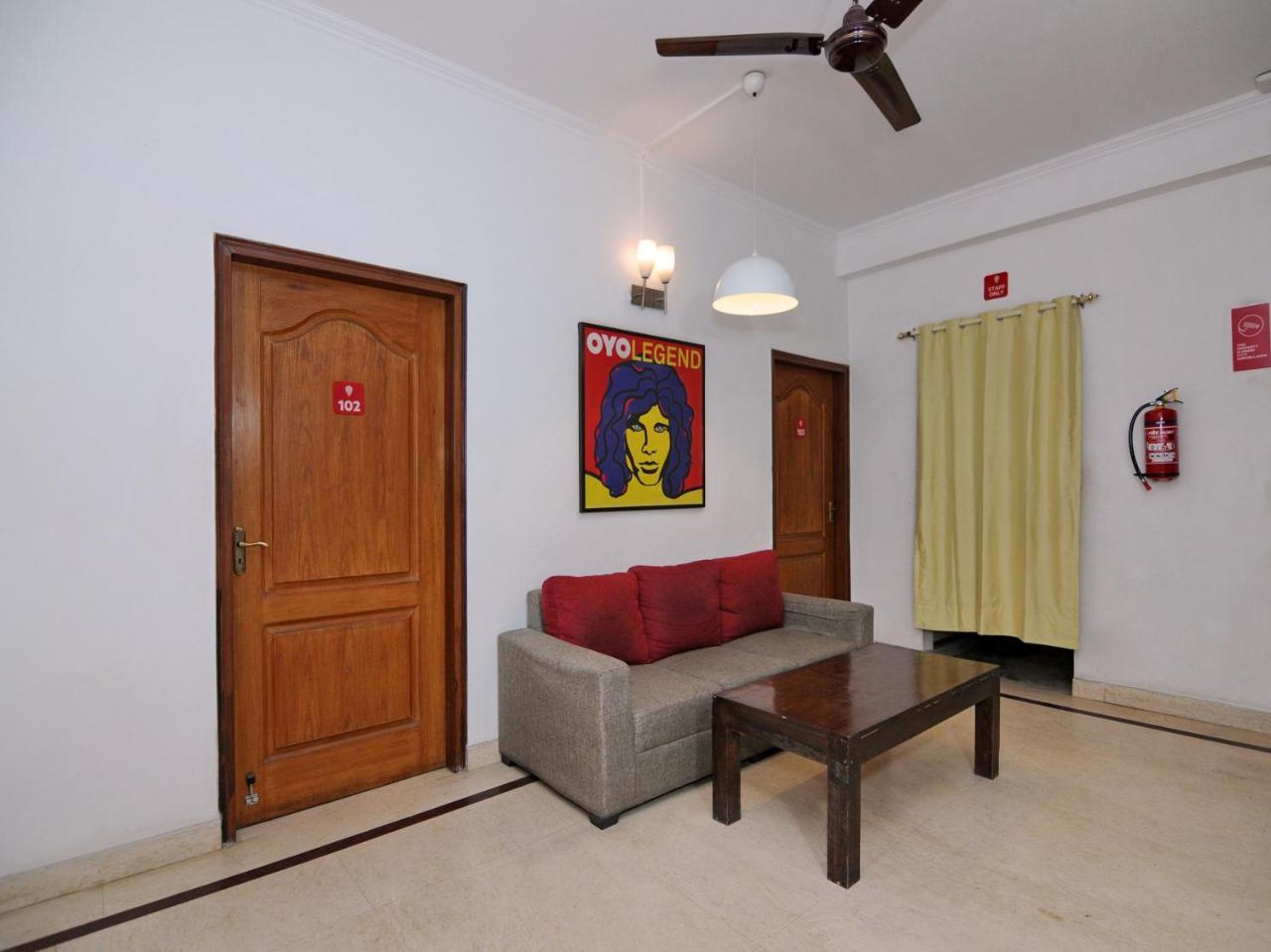 Oyo Flagship 592 Hauz Khas Village Нью-Делі Екстер'єр фото