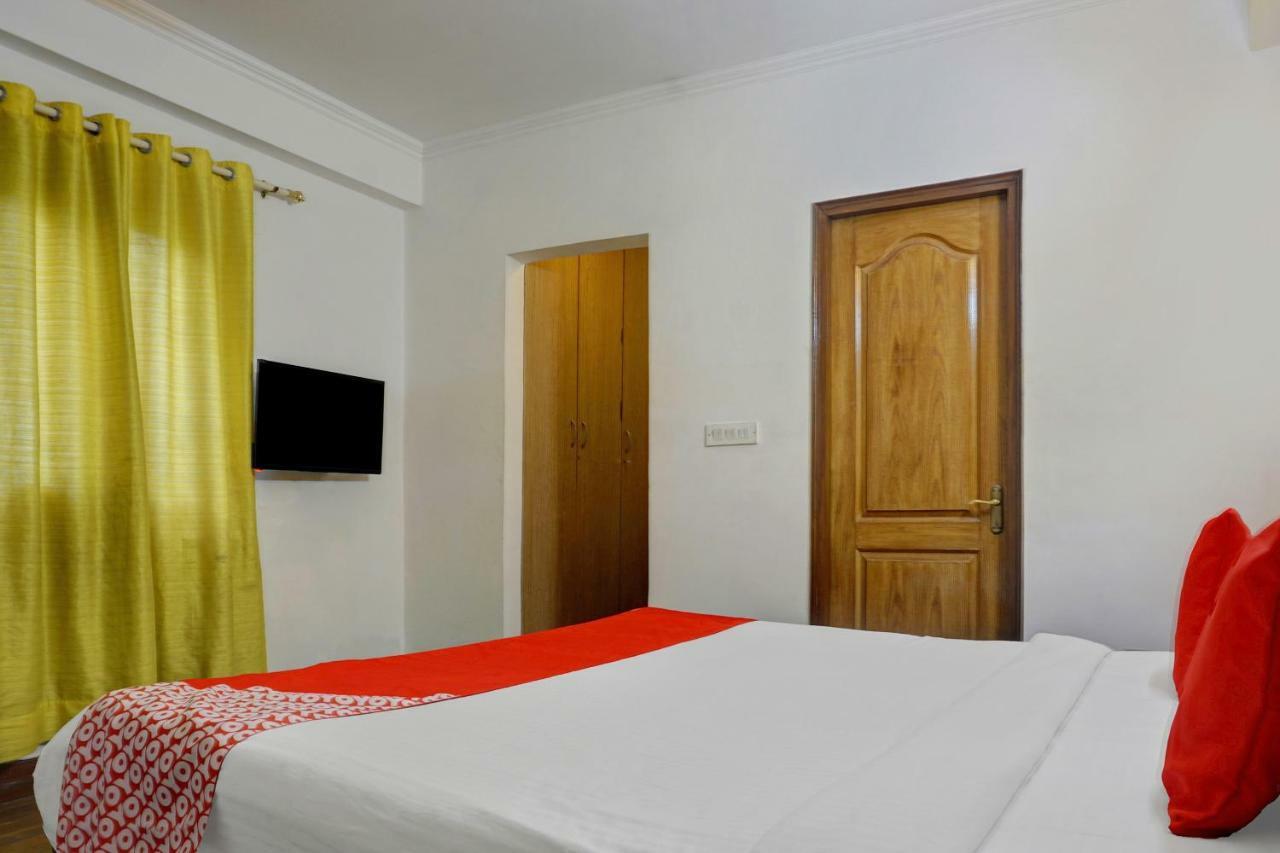 Oyo Flagship 592 Hauz Khas Village Нью-Делі Екстер'єр фото
