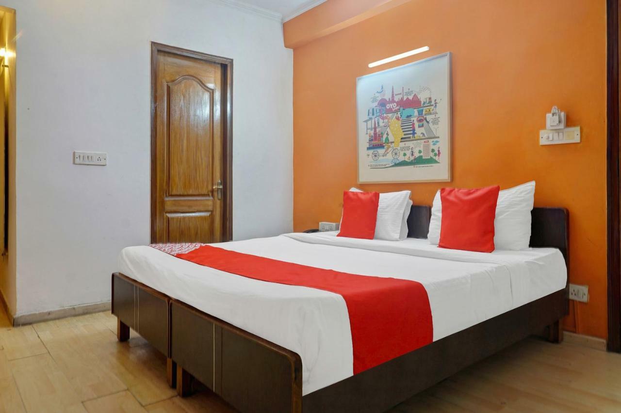 Oyo Flagship 592 Hauz Khas Village Нью-Делі Екстер'єр фото