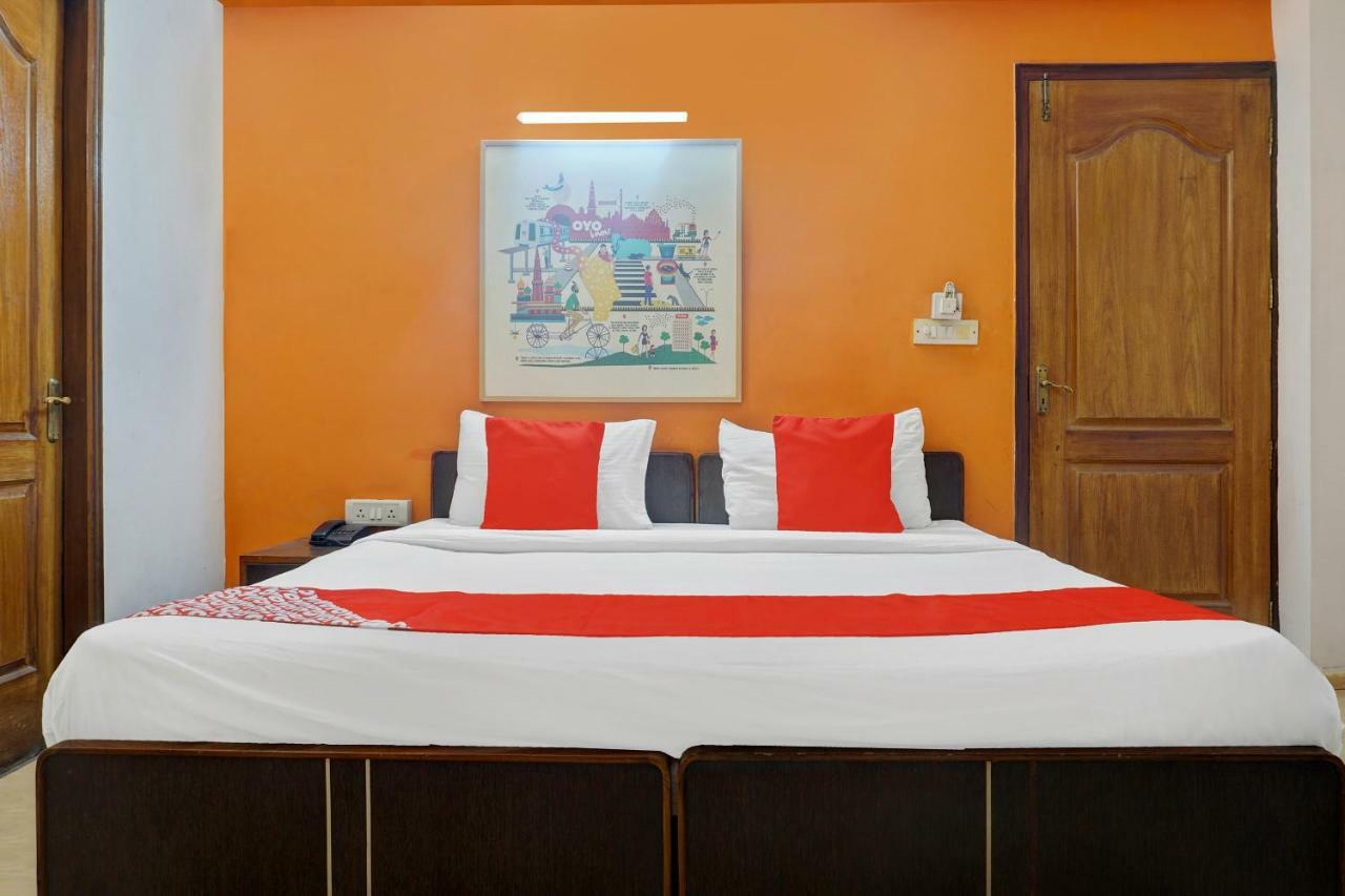 Oyo Flagship 592 Hauz Khas Village Нью-Делі Екстер'єр фото